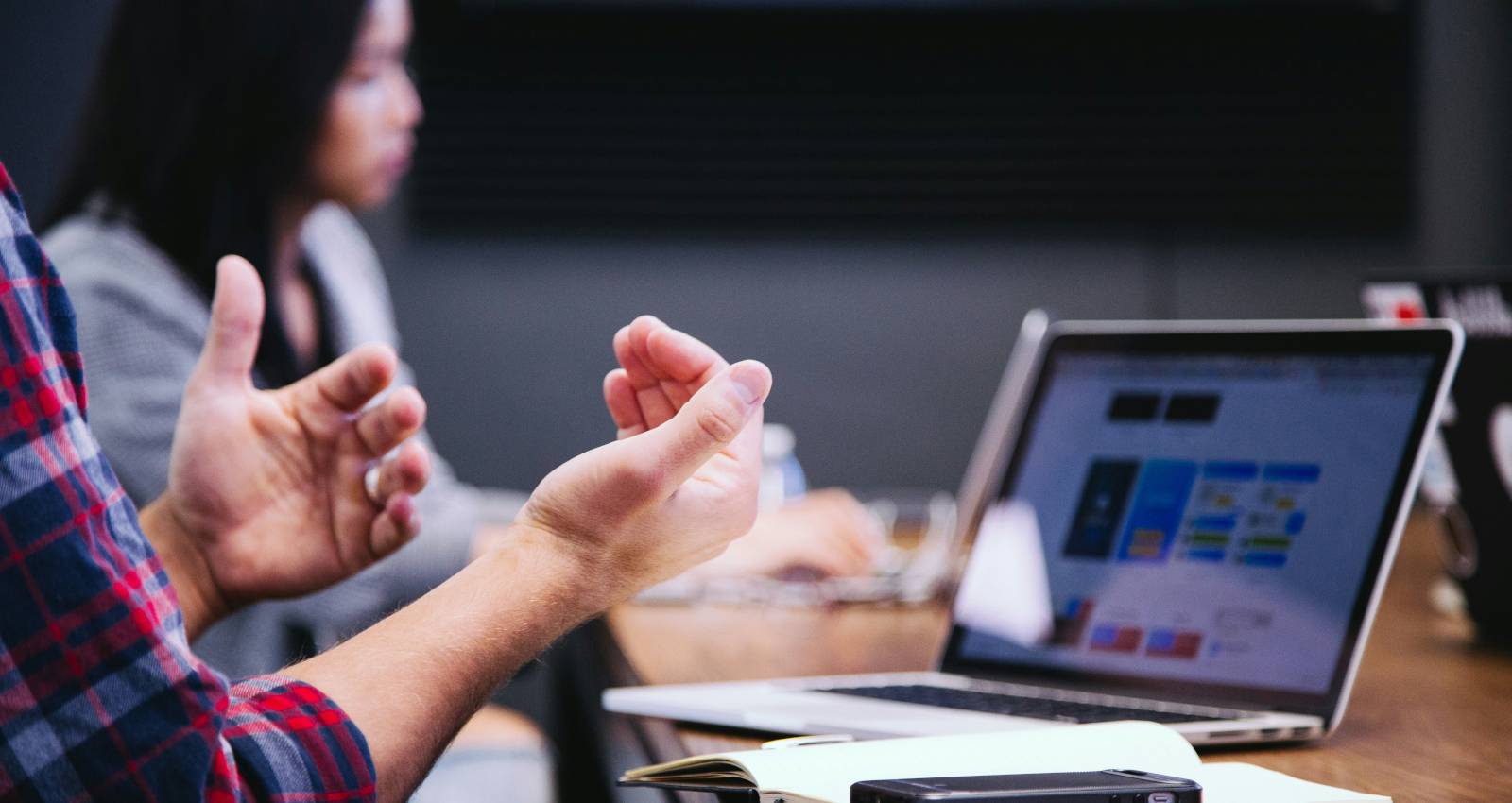 Capturing Omnichannel Preferences: Mapping Online vs. Offline Willingness to Pay
